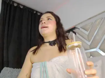 Bongacams Nude Webcam of AlanaRouse1
