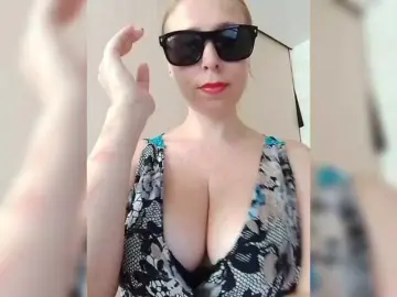 Bongacams Nude Webcam of DashaKisa951