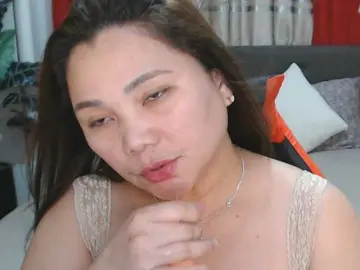 Bongacams Live Sex Cam of AsianHotMama143