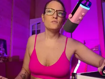 Bongacams Watch Live Sex Cams of sweeteve050