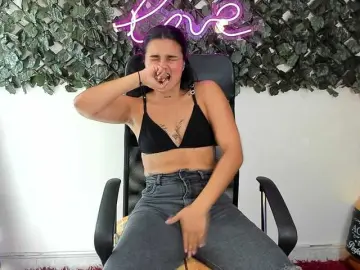 Bongacams Live Sex Cam of DestinyHills