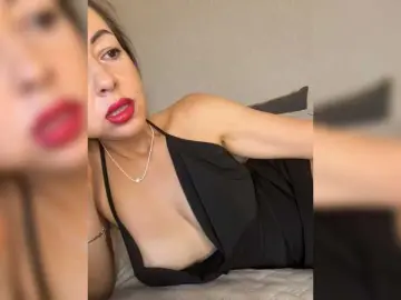 Bongacams Adult Webcam of ElviraMilf