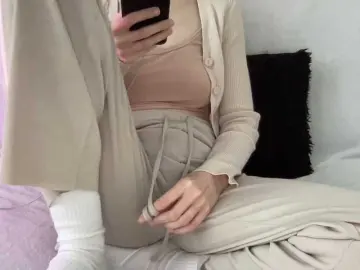 Bongacams Watch Live Sex Cams of BestyBoobs