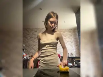 Bongacams Adult Webcam of 18YoungPussy18