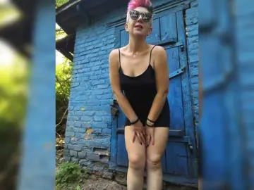 Bongacams Best Webcam of BUSINKA-25