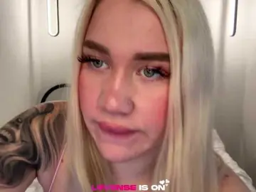 Bongacams Live Sex of KatieGlow