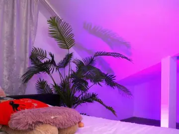 Bongacams Sex Cam of TenderSin