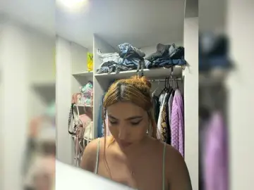 Bongacams Watch Live Sex Cams of PaulinRoss