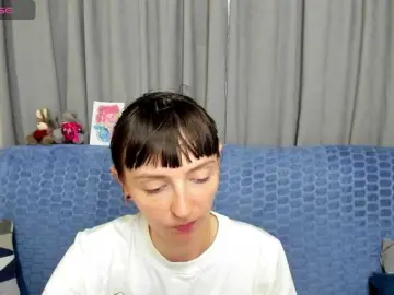 Bongacams Live Sex Cam of KathelinBrik