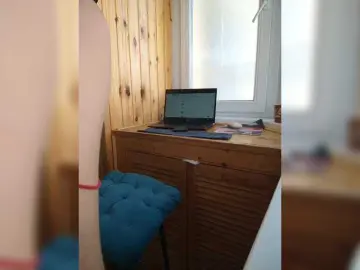 Bongacams Sex Cam of LolaTorr