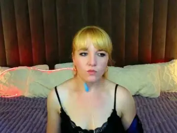 Bongacams Adult Webcam of KirraSalute