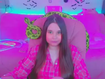 Bongacams Live Sex of LittleKitsune