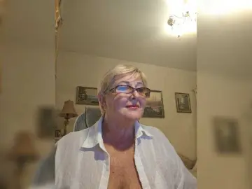 Bongacams Best live sex cam show of KarinkaSweet