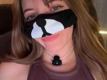 Bongacams Watch Live Sex Cams of -Summer-
