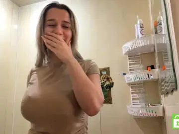 Bongacams Watch Live Sex Cams of CristenViramontas