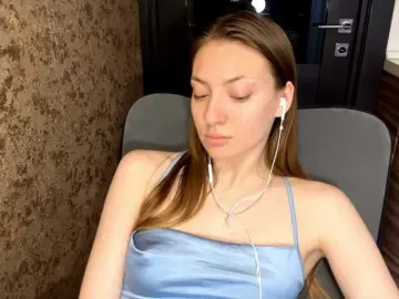 Bongacams Best live sex cam show of MyrticeDollen
