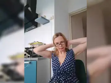 Bongacams Adult Video Chat of ShiningMILF