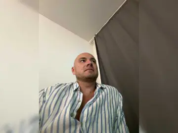 Bongacams Sex Cam of ALEXMILANA