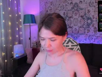 Bongacams Nude Webcam of MyLittlegi