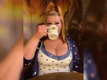 Bongacams Watch Live Sex Cams of Miss-Tits2025