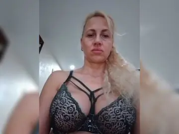 Bongacams Private Sex Chat of KissMiSveet1234