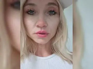 Bongacams Sex Cam of AlinaLoves