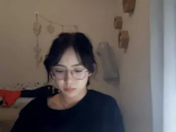 Bongacams Free Live Porn of MyrleHenggeler