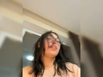 Bongacams Nude Webcam of Li-Love