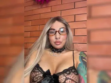 Bongacams Live Sex of CosmoV1be