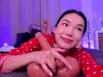 Bongacams Adult Webcam of Divine-Madness