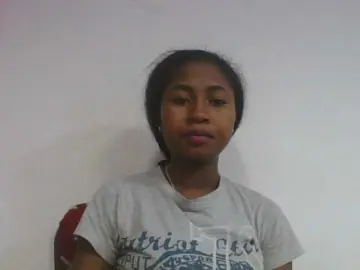 Bongacams Watch Live Sex Cams of Marinah1a