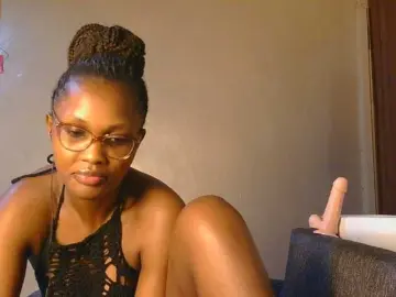 Bongacams Live Sex Cam of cutieglo