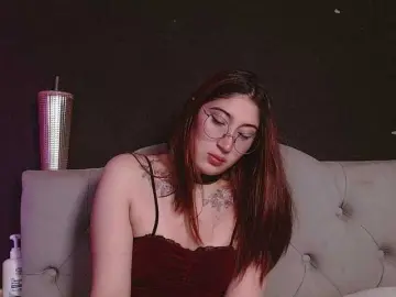Bongacams Adult Video Chat of Red-moonn