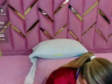 Bongacams Watch Live Sex Cams of collegepawglovedaddy