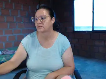 Bongacams Live Sex Cam of rouseehotglad