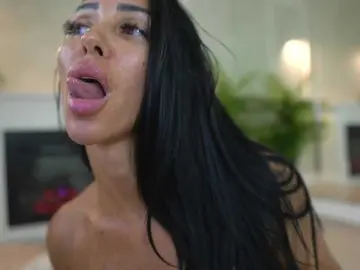 Bongacams Private Sex Chat of MyaBlack