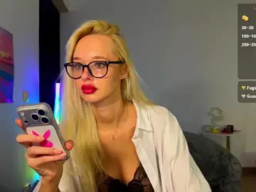 Bongacams Watch Live Sex Cams of SweetMi333