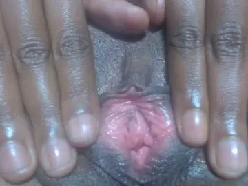 Bongacams Sex Chat of Skinybitchx