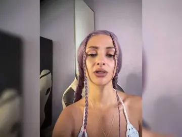 Bongacams Best live sex cam show of KiraWhite