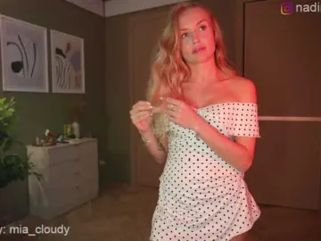 Bongacams Best live sex cam show of WhoreRobot