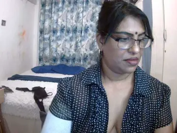 Bongacams Watch Live Sex Cams of indiandelight001