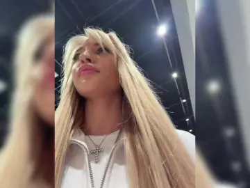 Bongacams Free Porn Cam of EwaBrown
