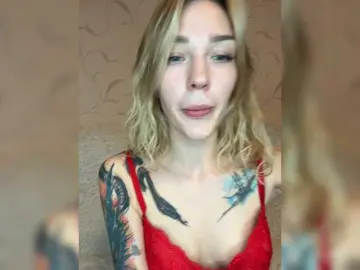 Bongacams Nude Webcam of Looonacom