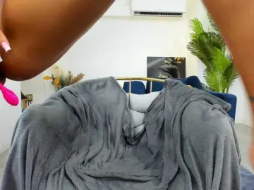 Bongacams Best live sex cam show of RanyaEvy