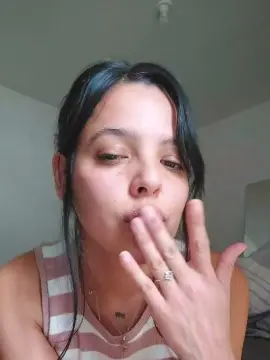 Cam4 Live Porn of DarkhoneyX
