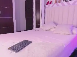Cam4 Live Sex Cam of Tayrasiny