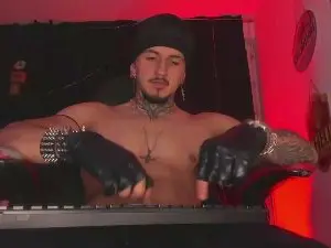 Cam4 Live Porn of thebeastmaster