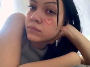 Cam4 Free Live Porn of AvrilVillane