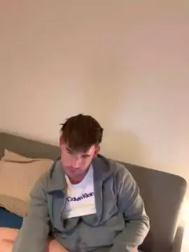 Cam4 Watch Live Sex Cams of SlutUseLive