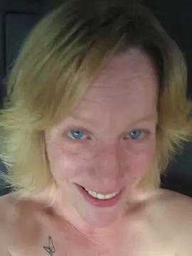 Cam4 Sex Chat of BlueEye_Girl